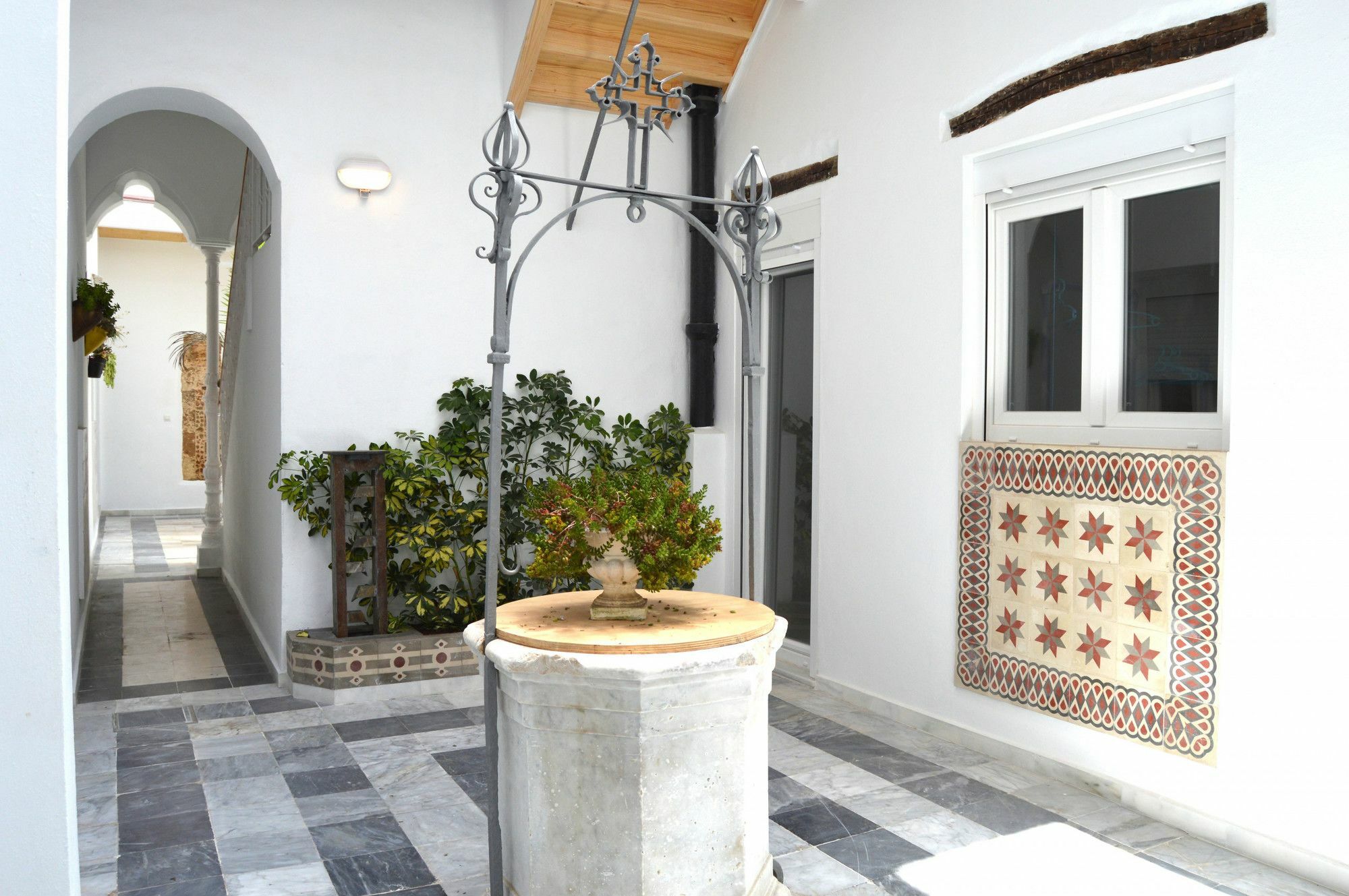 Apartamento 19 Dias Y Muchas Noches Cadice Esterno foto